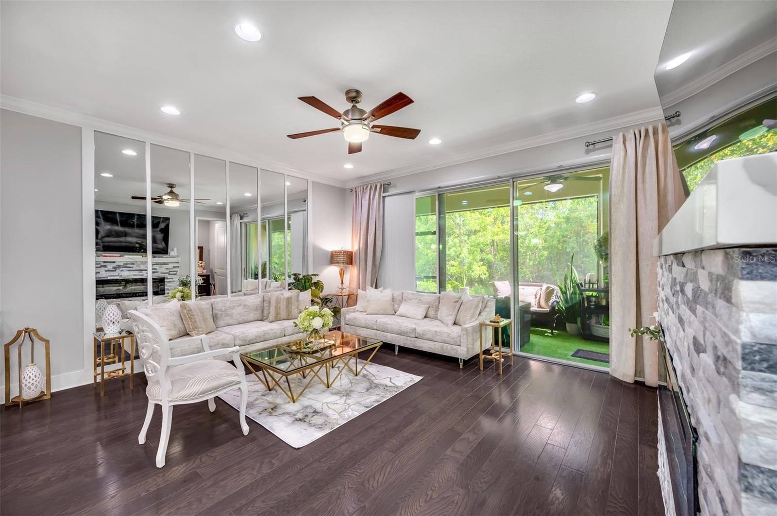 Listing photo id 8 for 17805 Stella Moon Place