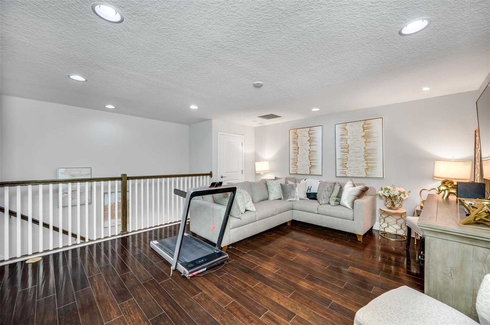 Listing photo id 17 for 17805 Stella Moon Place