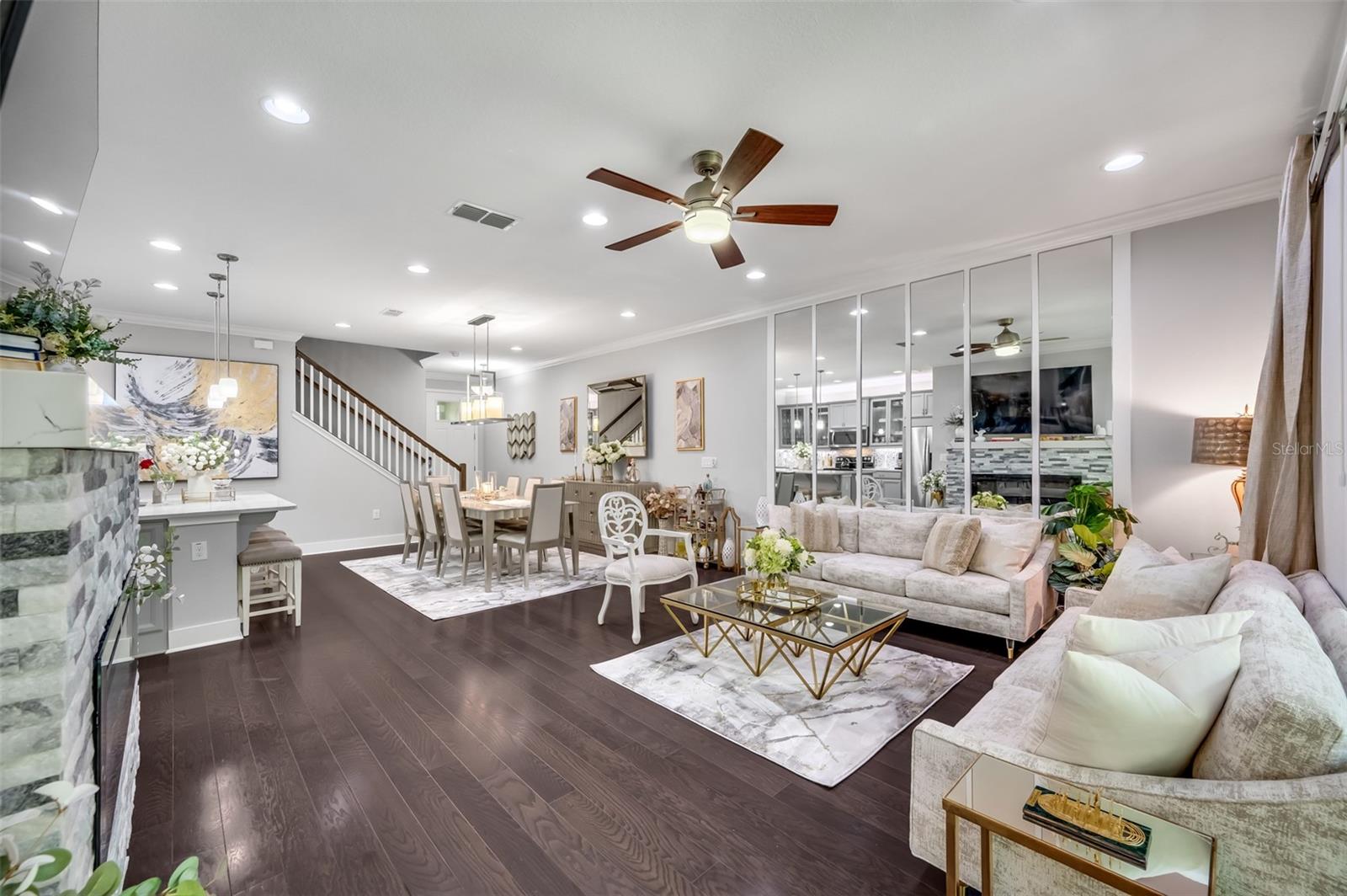 Listing photo id 5 for 17805 Stella Moon Place