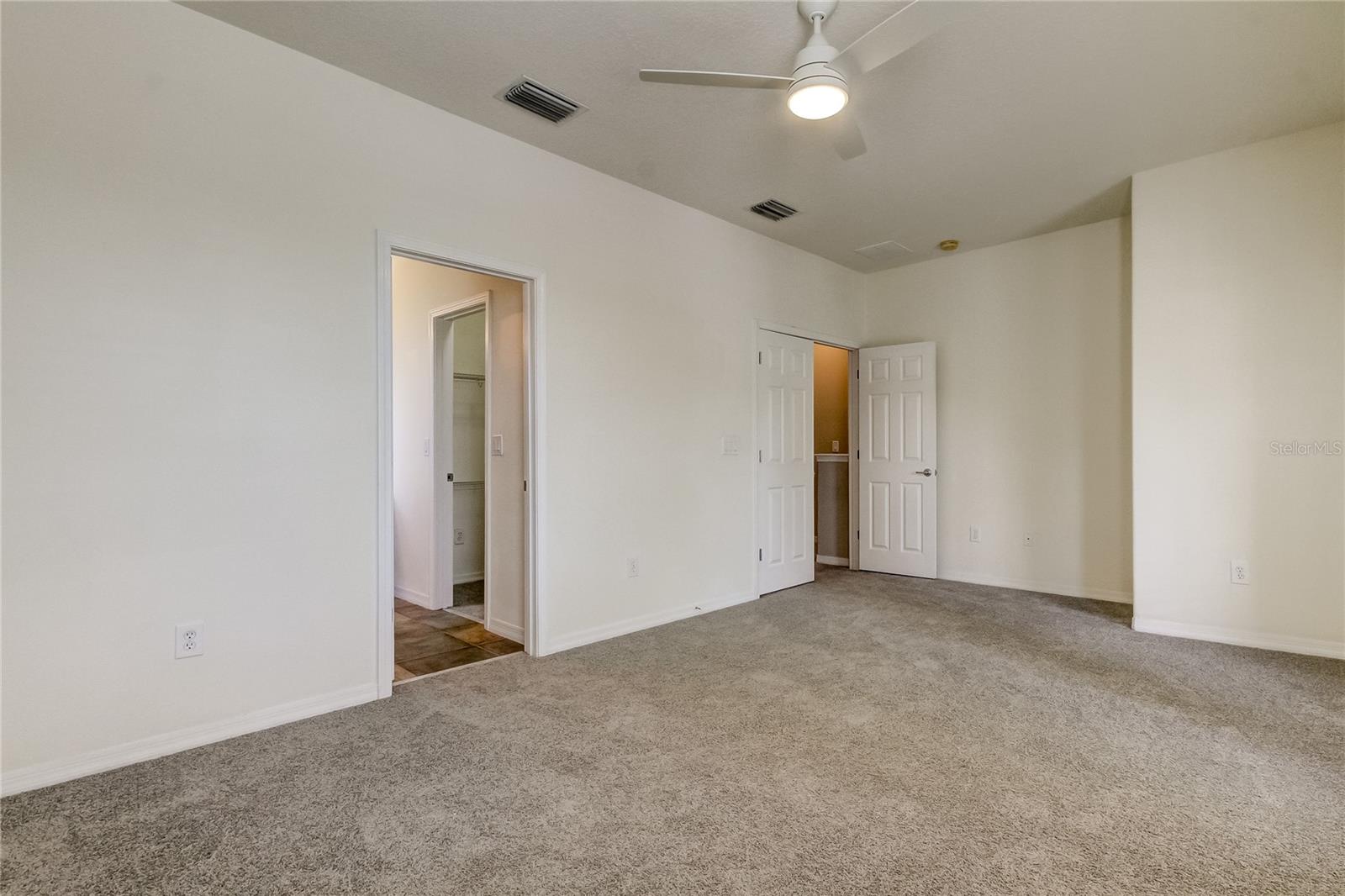 Listing photo id 23 for 14175 Stilton Street