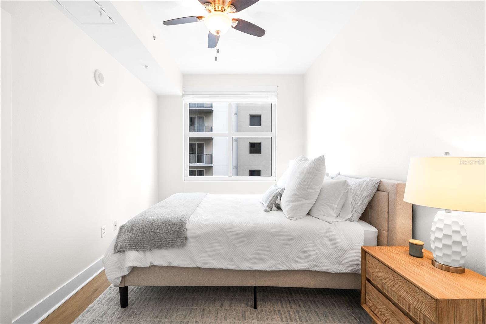 Listing photo id 23 for 1120 Kennedy Boulevard 1127