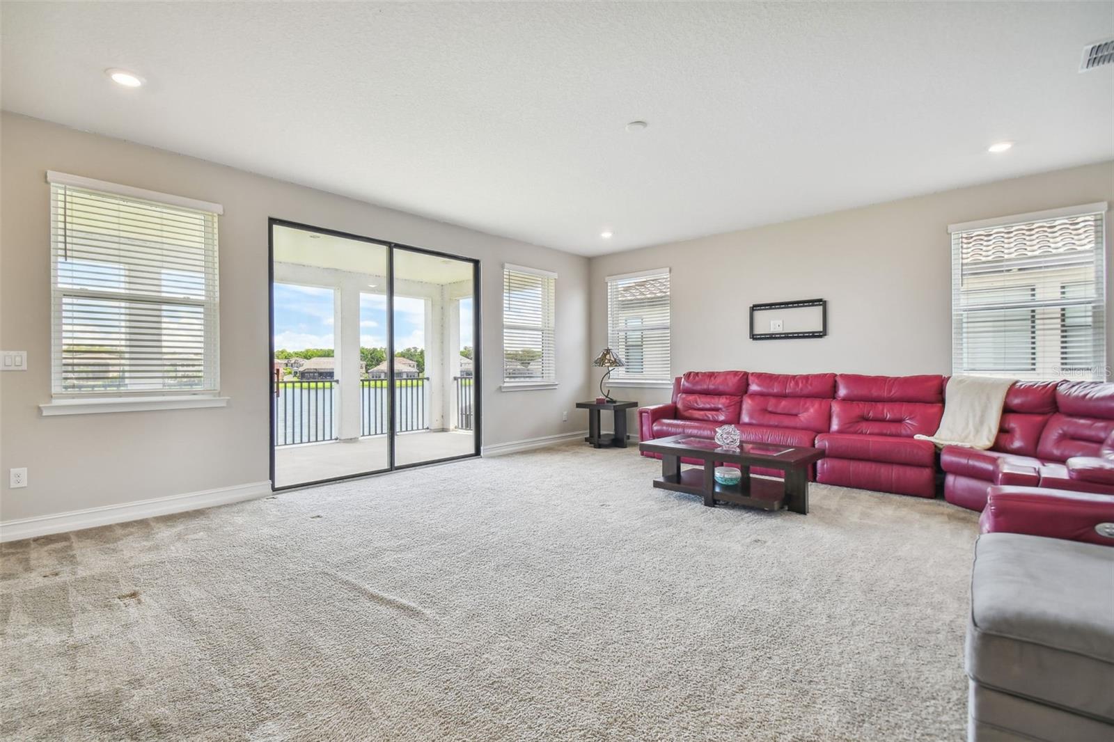 Listing photo id 31 for 28565 Picana Lane