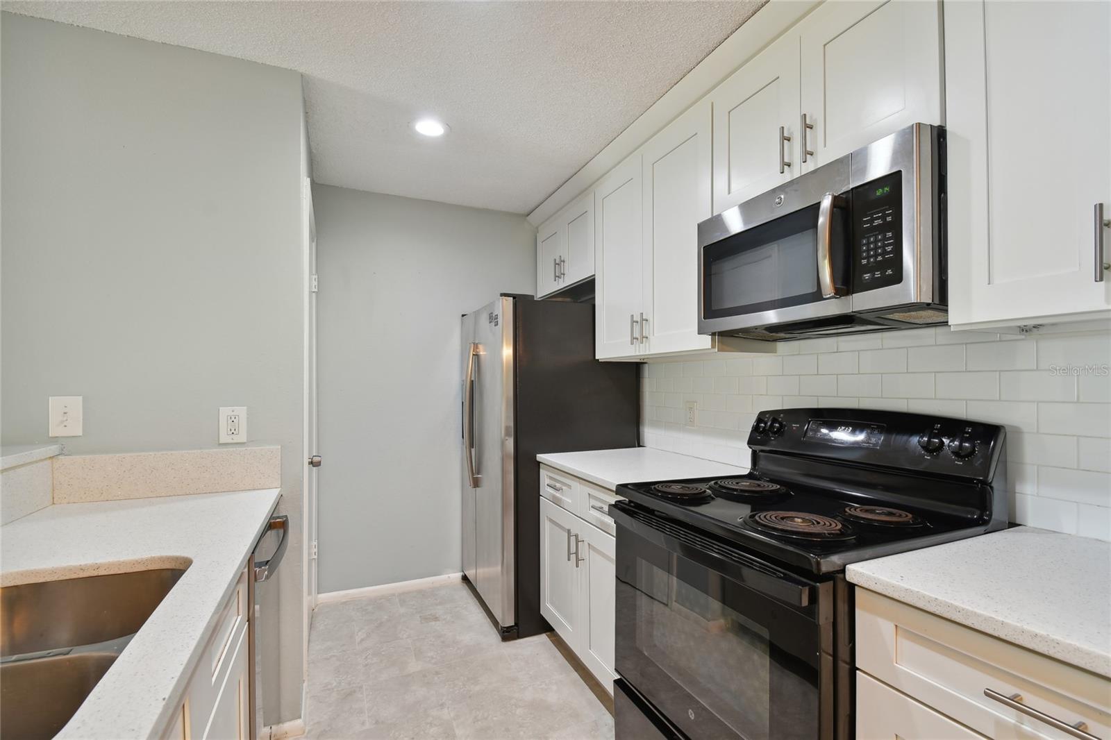 Listing photo id 13 for 9481 Highland Oak Drive 1615