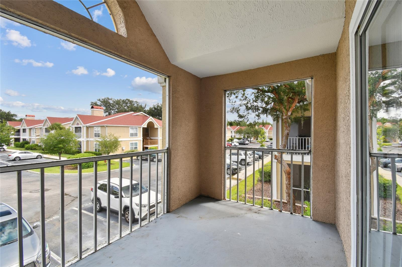 Listing photo id 47 for 9481 Highland Oak Drive 1615