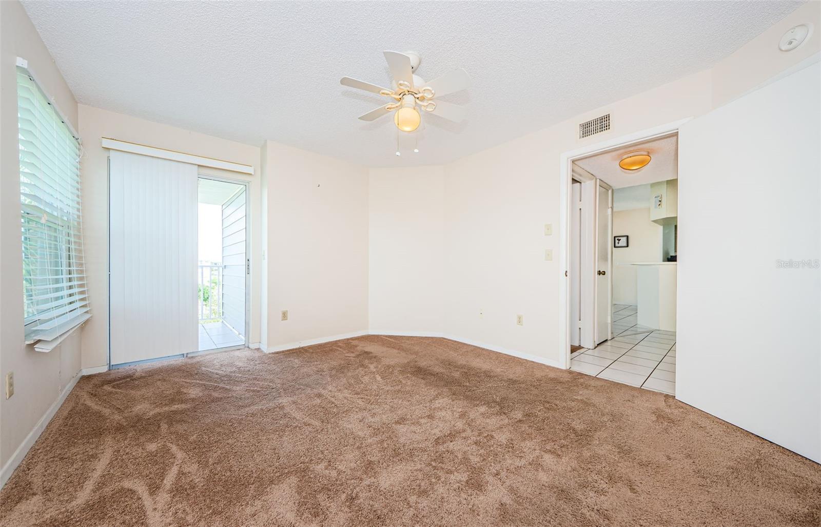 Image 26 of 76 For 5712 Biscayne Court 205