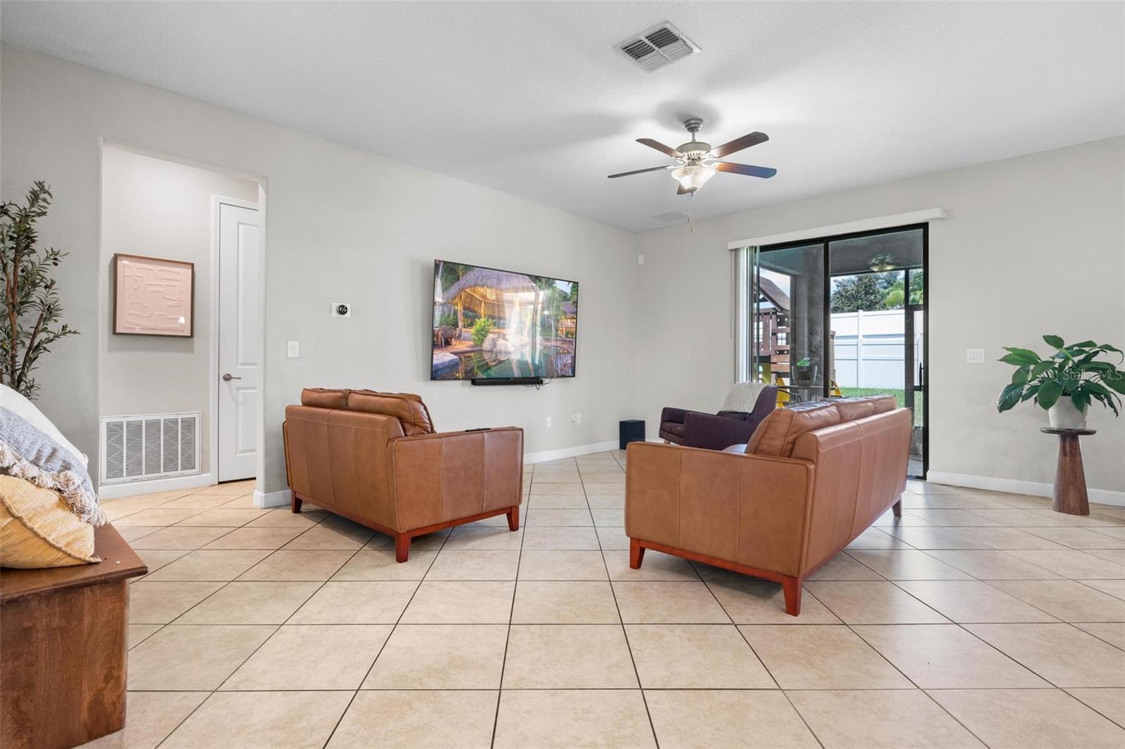 Listing photo id 10 for 11032 Purple Martin Boulevard