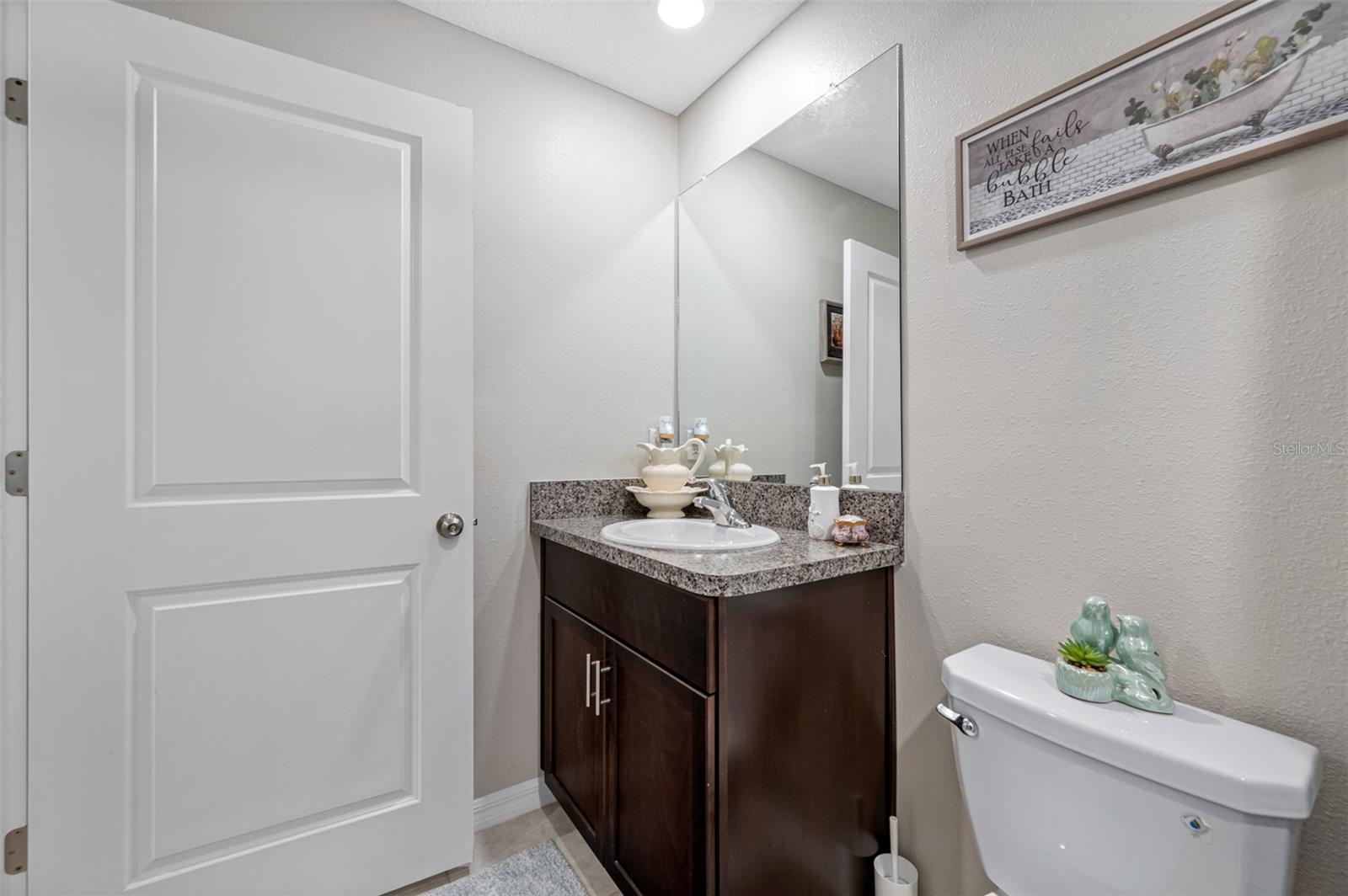 Listing photo id 23 for 16770 Delia Street