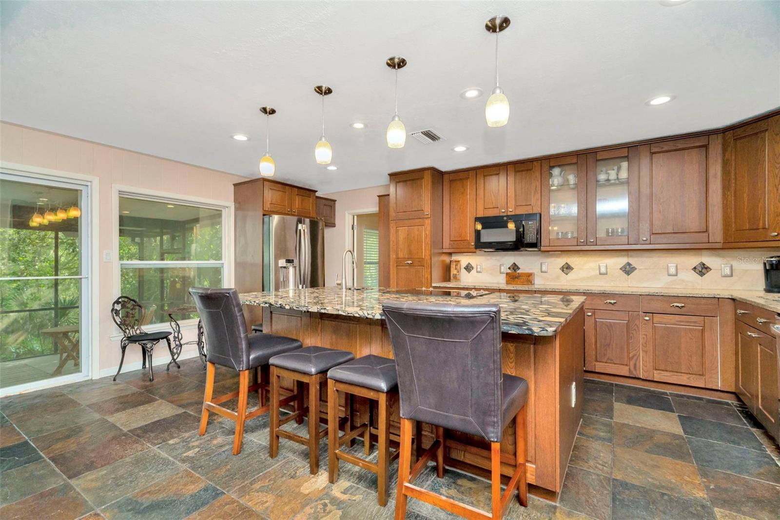 Listing photo id 10 for 7242 Alafia Ridge Loop