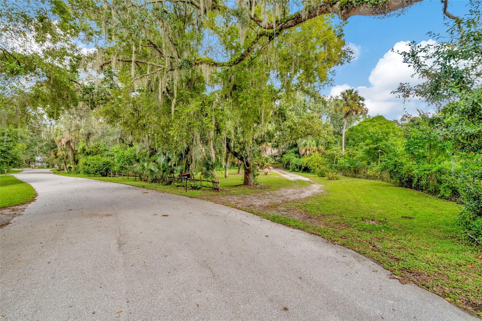 Listing photo id 46 for 7242 Alafia Ridge Loop