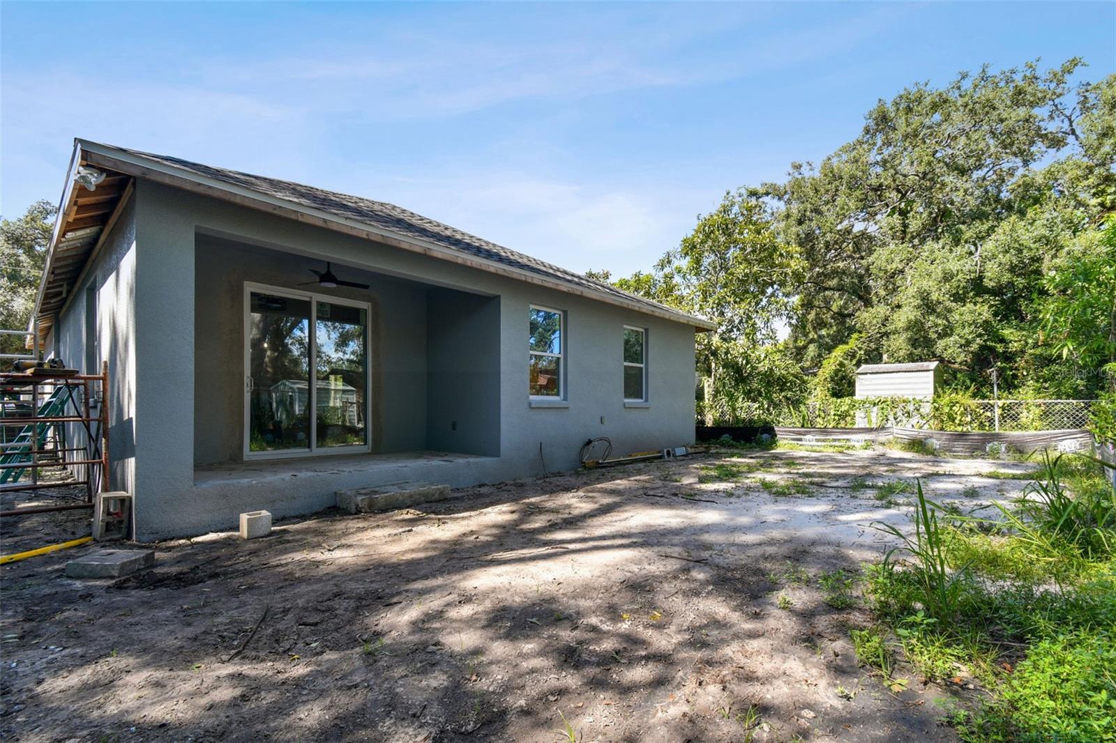 Listing photo id 51 for 2616 Cayuga Street