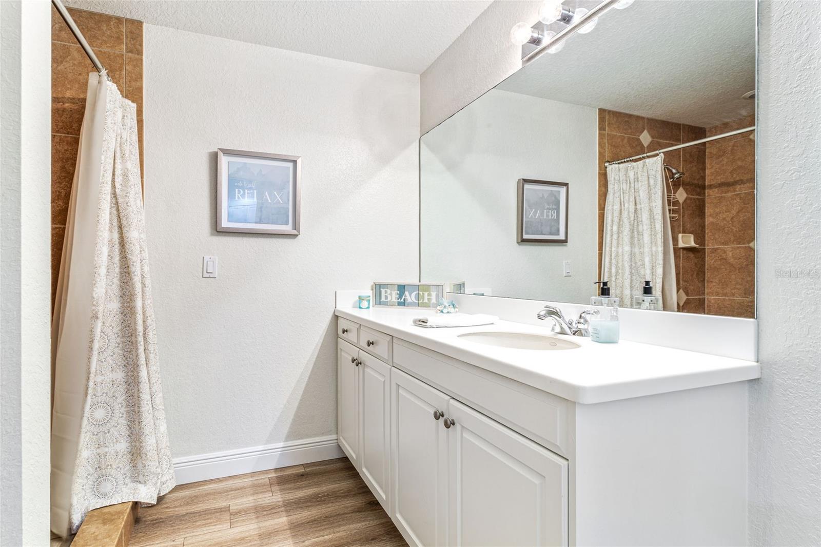 Listing photo id 20 for 3805 Gulf Boulevard 205