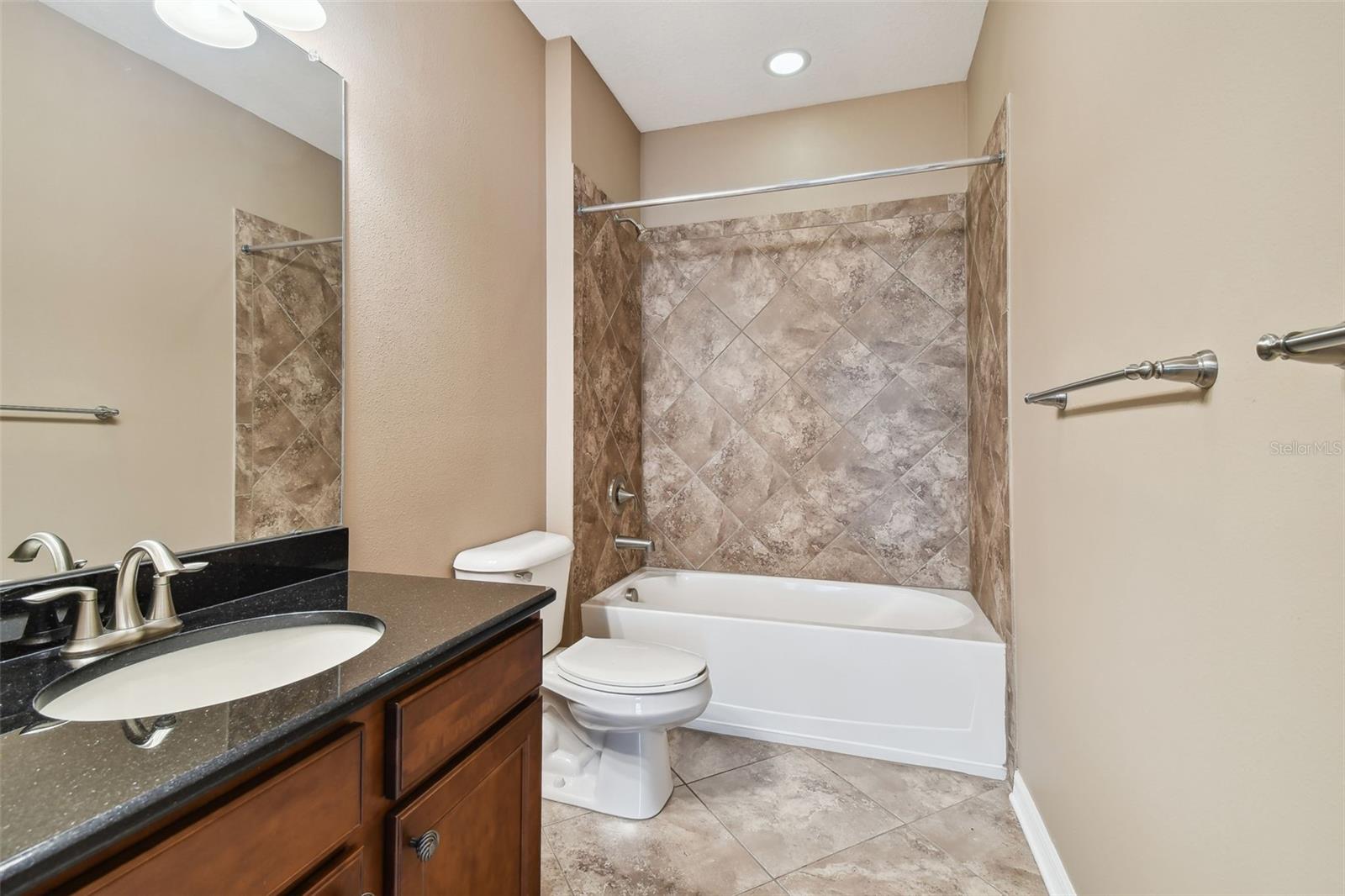 Listing photo id 29 for 11224 Roseate Drive