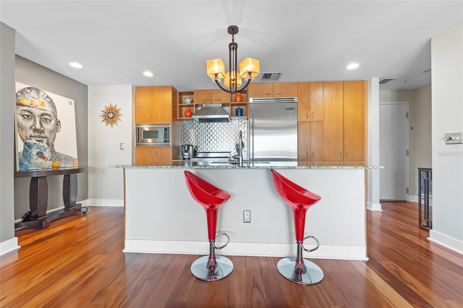 Listing photo id 2 for 1208 Kennedy Boulevard 912