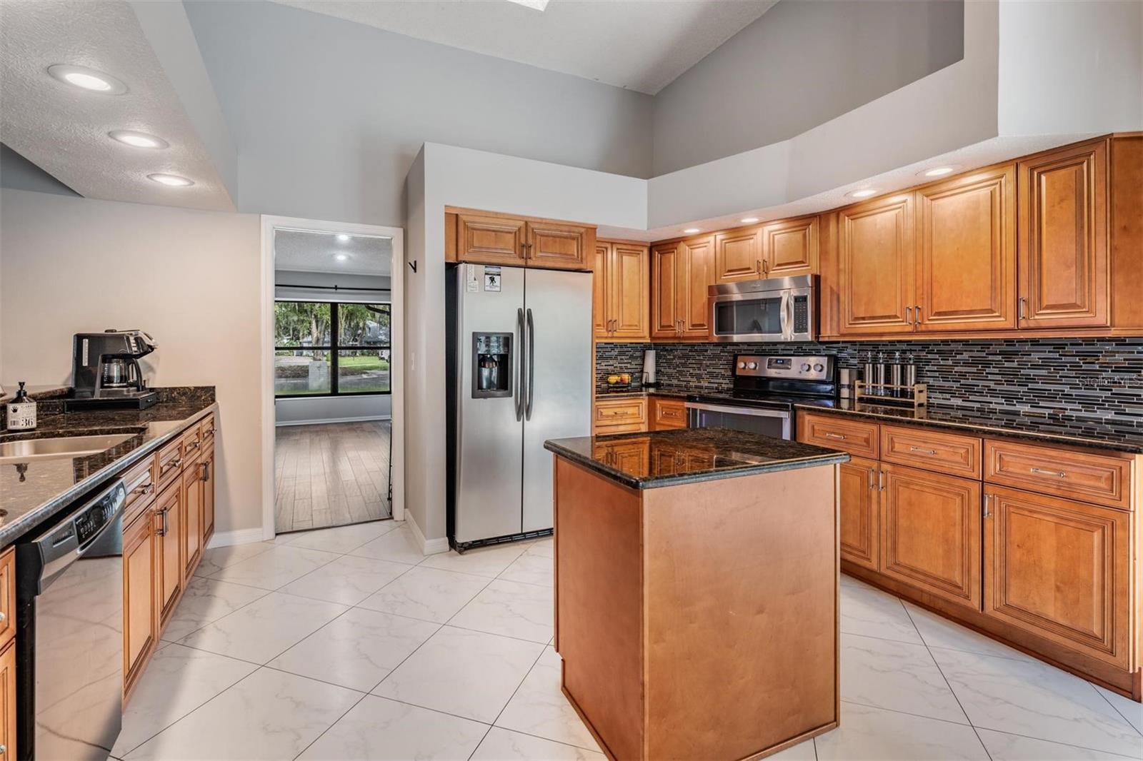 Listing photo id 27 for 3506 Oak Club Court