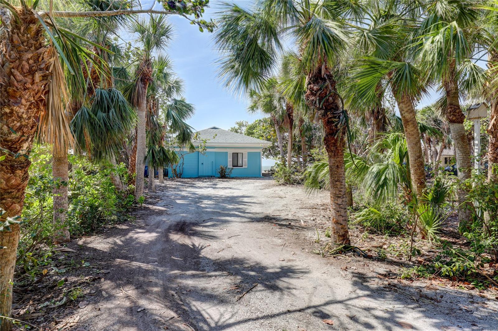 Listing photo id 43 for 3999 Casey Key Road