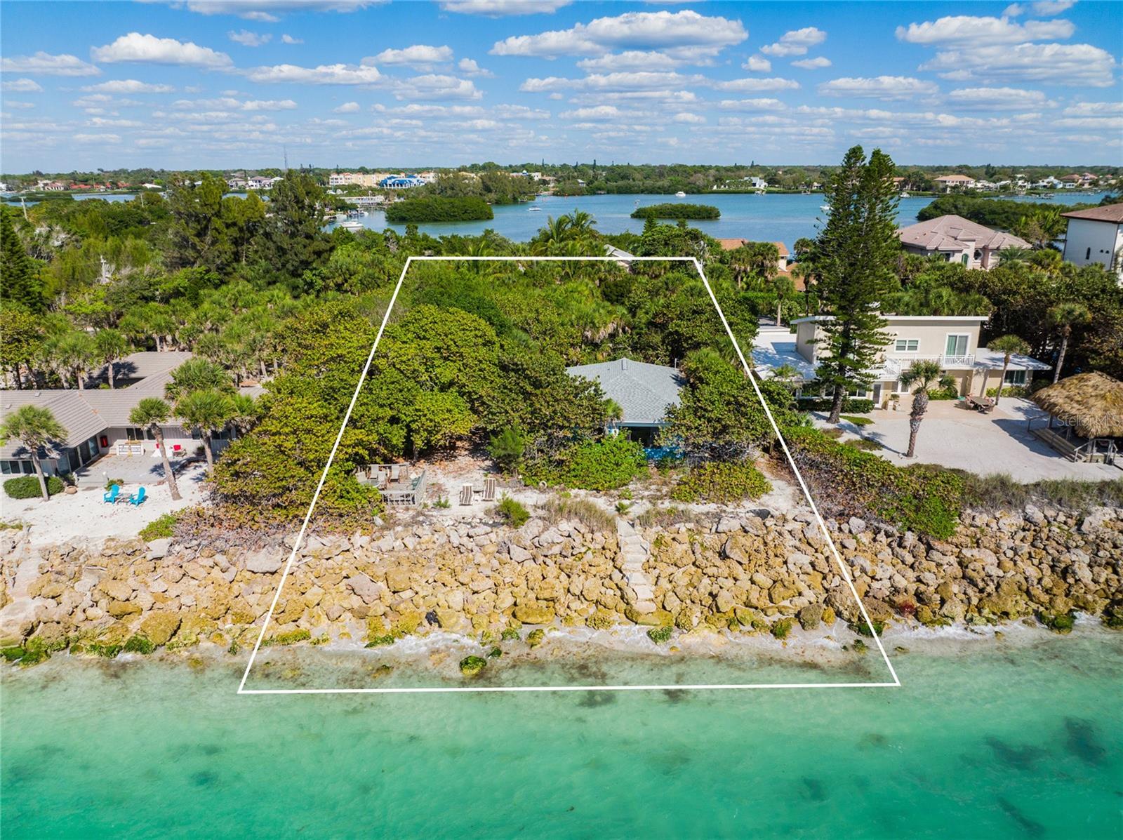 Listing photo id 48 for 3999 Casey Key Road