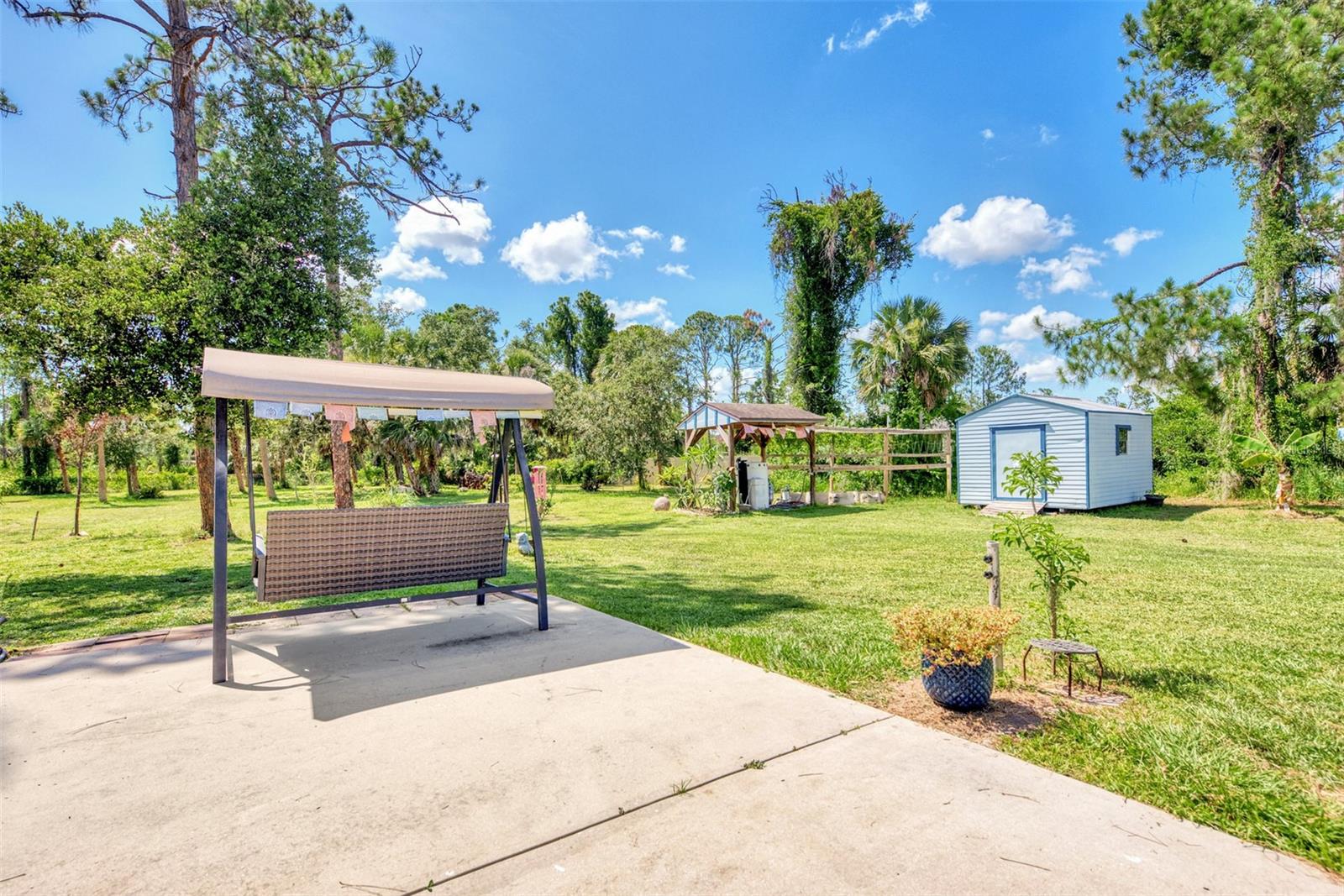 Listing photo id 60 for 2416 Flagami Lane