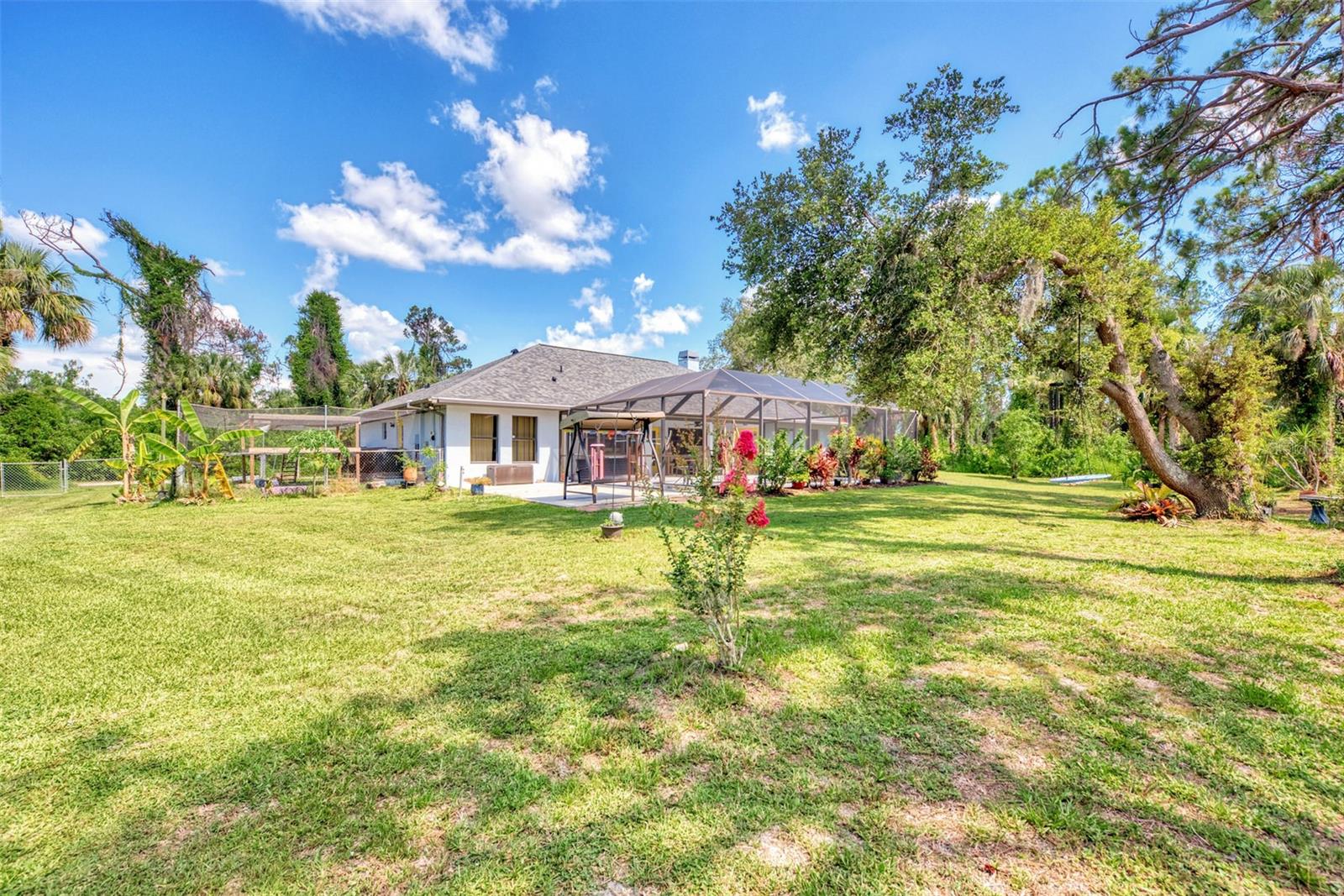 Listing photo id 7 for 2416 Flagami Lane