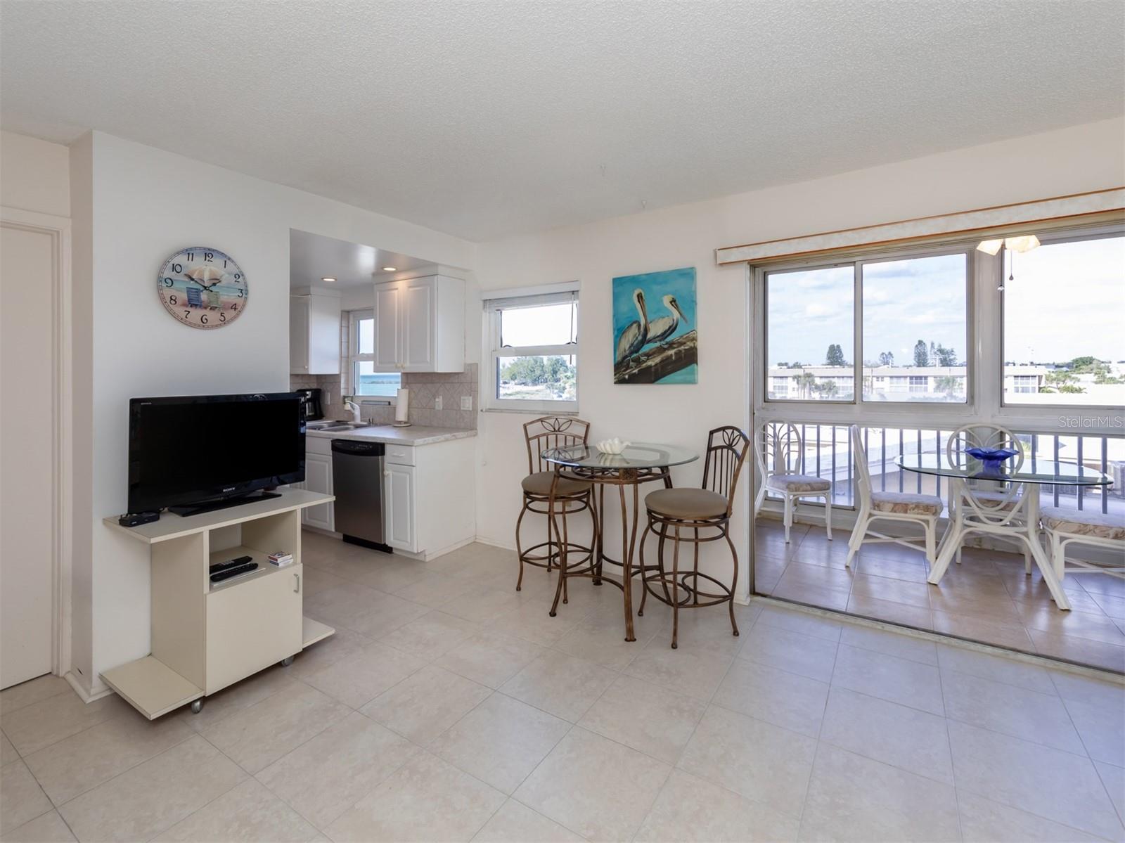 Image 7 of 41 For 1255 Tarpon Center Drive 414