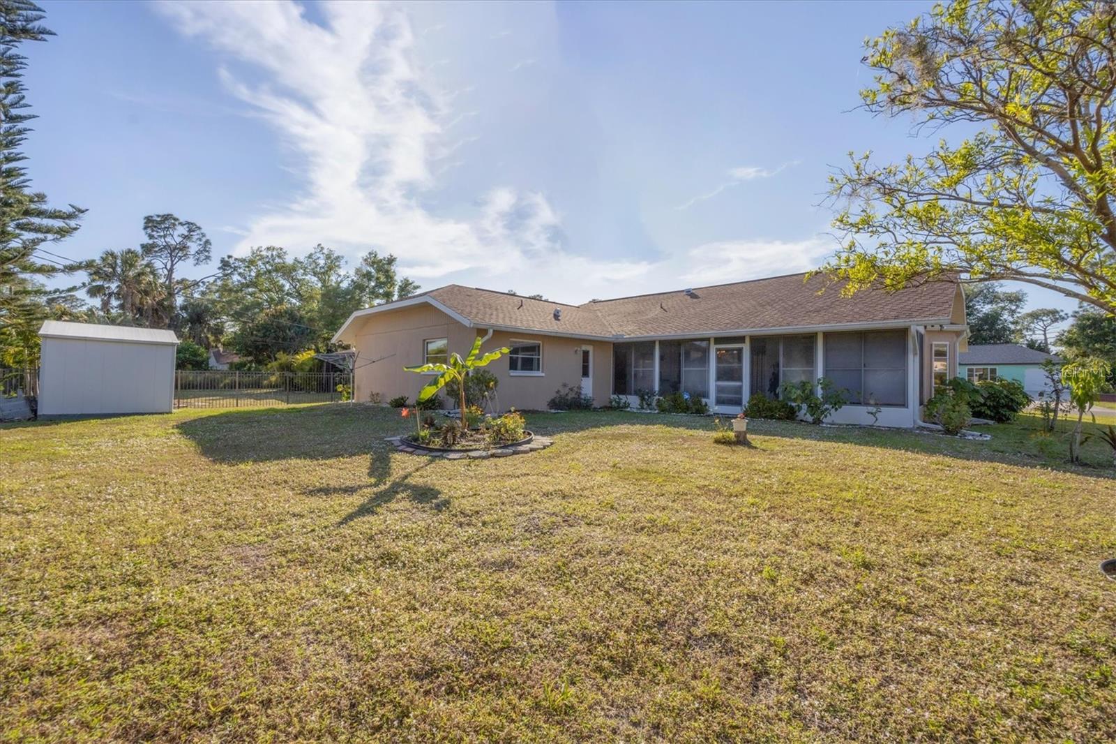 Listing photo id 33 for 4272 Asteria Terrace