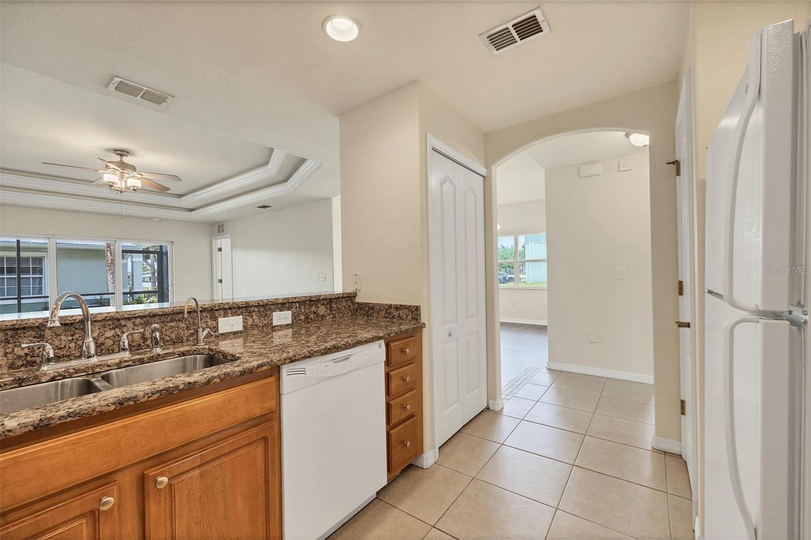 Listing photo id 76 for 4520 Biscayne Drive