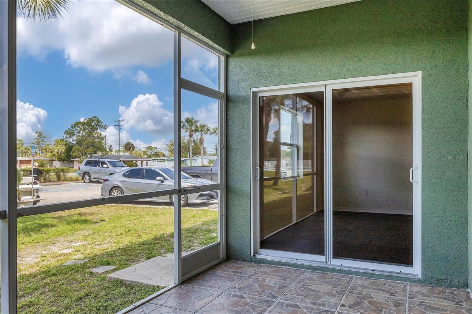 Listing photo id 88 for 4520 Biscayne Drive