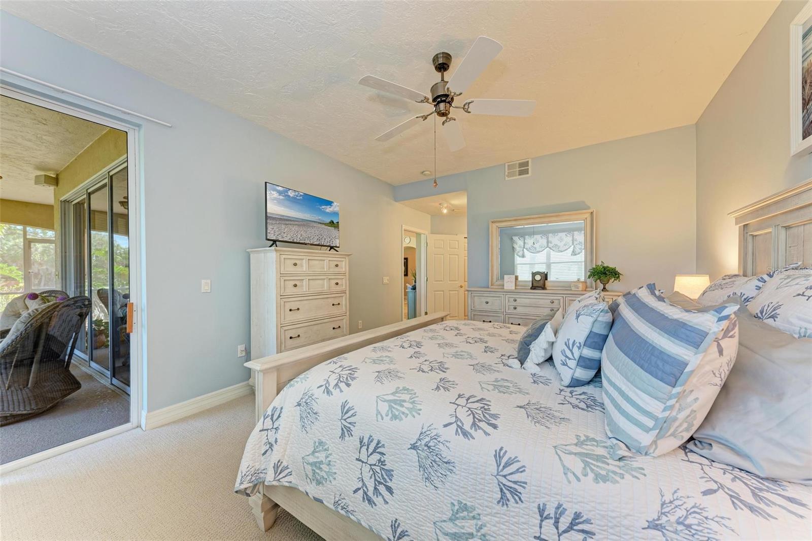 Listing photo id 17 for 9711 Sea Turtle Terrace 102