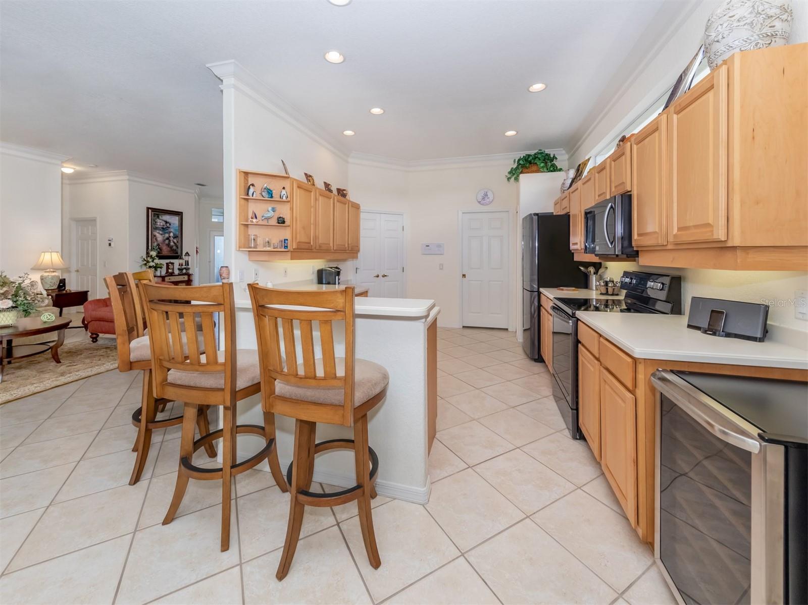 Image 12 of 83 For 344 Bermuda Court 4