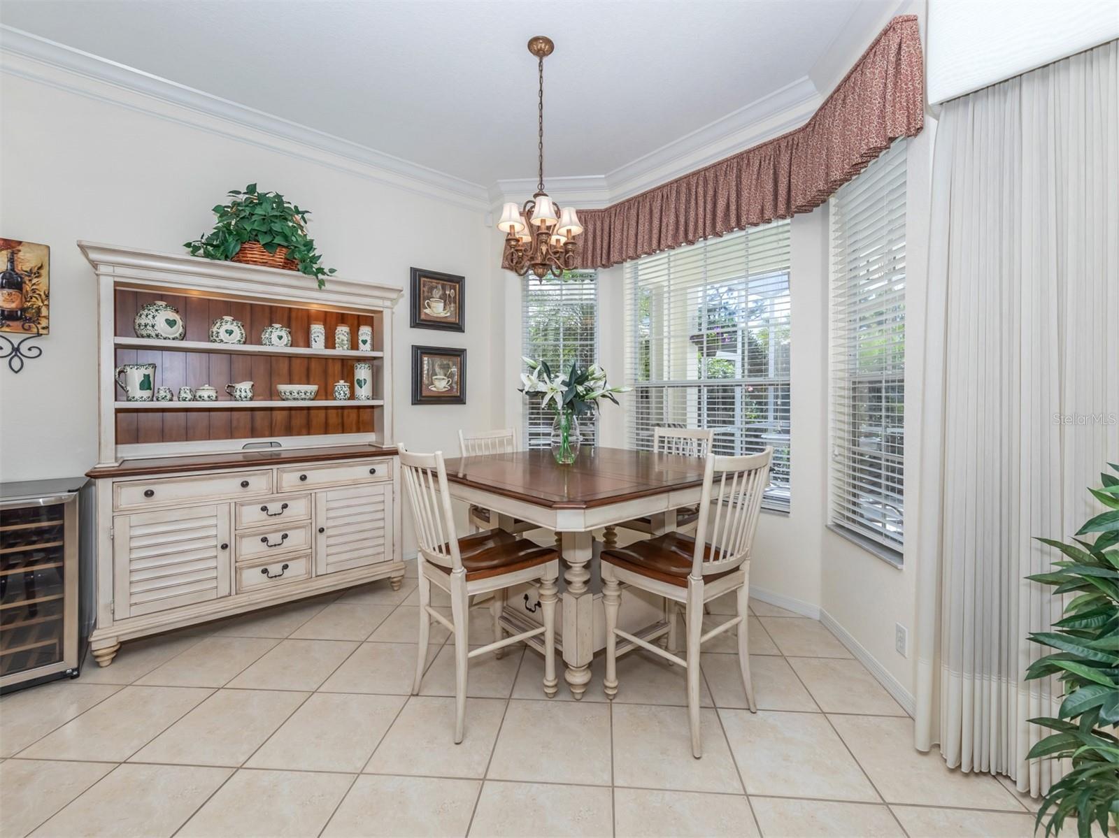 Image 17 of 83 For 344 Bermuda Court 4