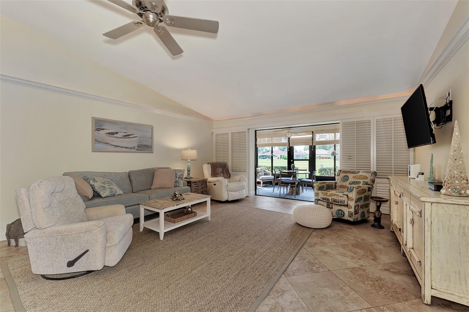 Image 12 of 51 For 1211 Capri Isles Boulevard 53