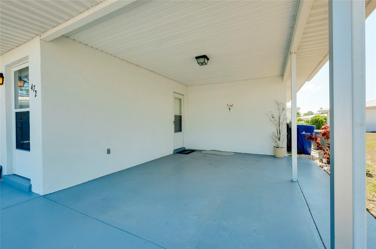 Listing photo id 8 for 472 Circlewood Drive L9