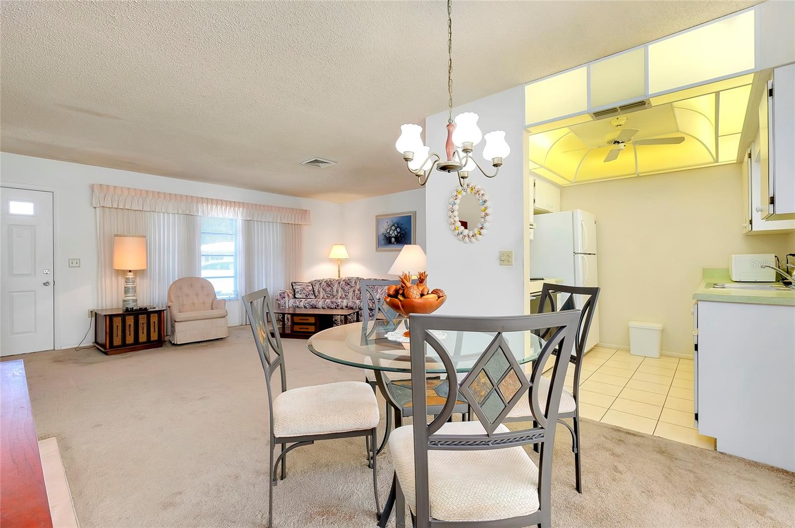 Listing photo id 14 for 472 Circlewood Drive L9