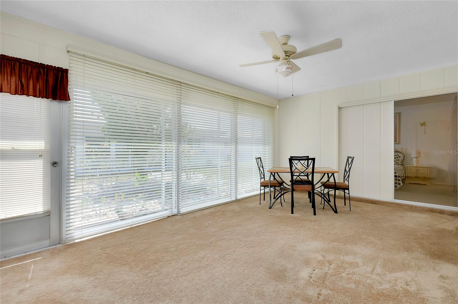 Listing photo id 19 for 472 Circlewood Drive L9