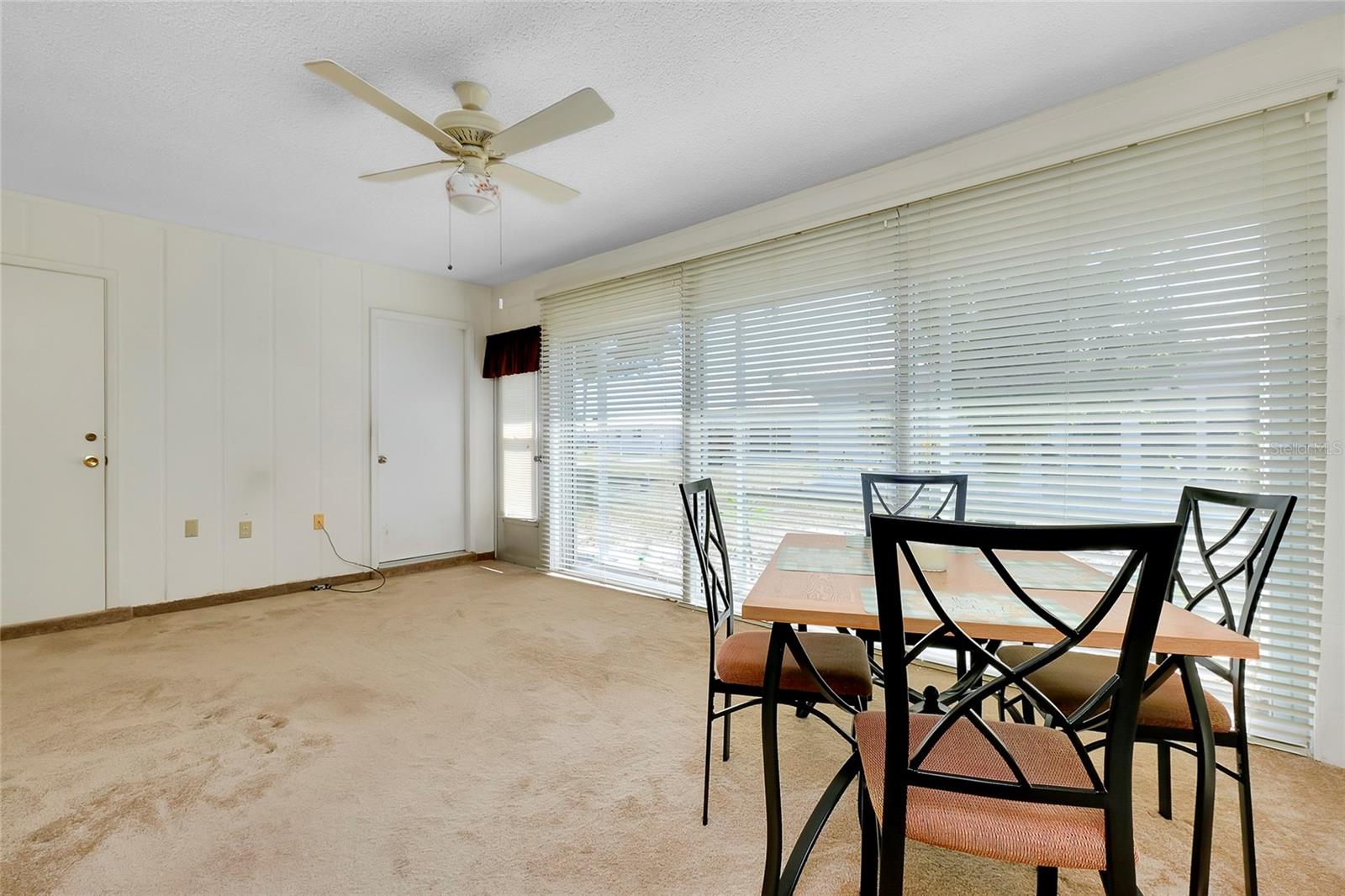 Listing photo id 21 for 472 Circlewood Drive L9