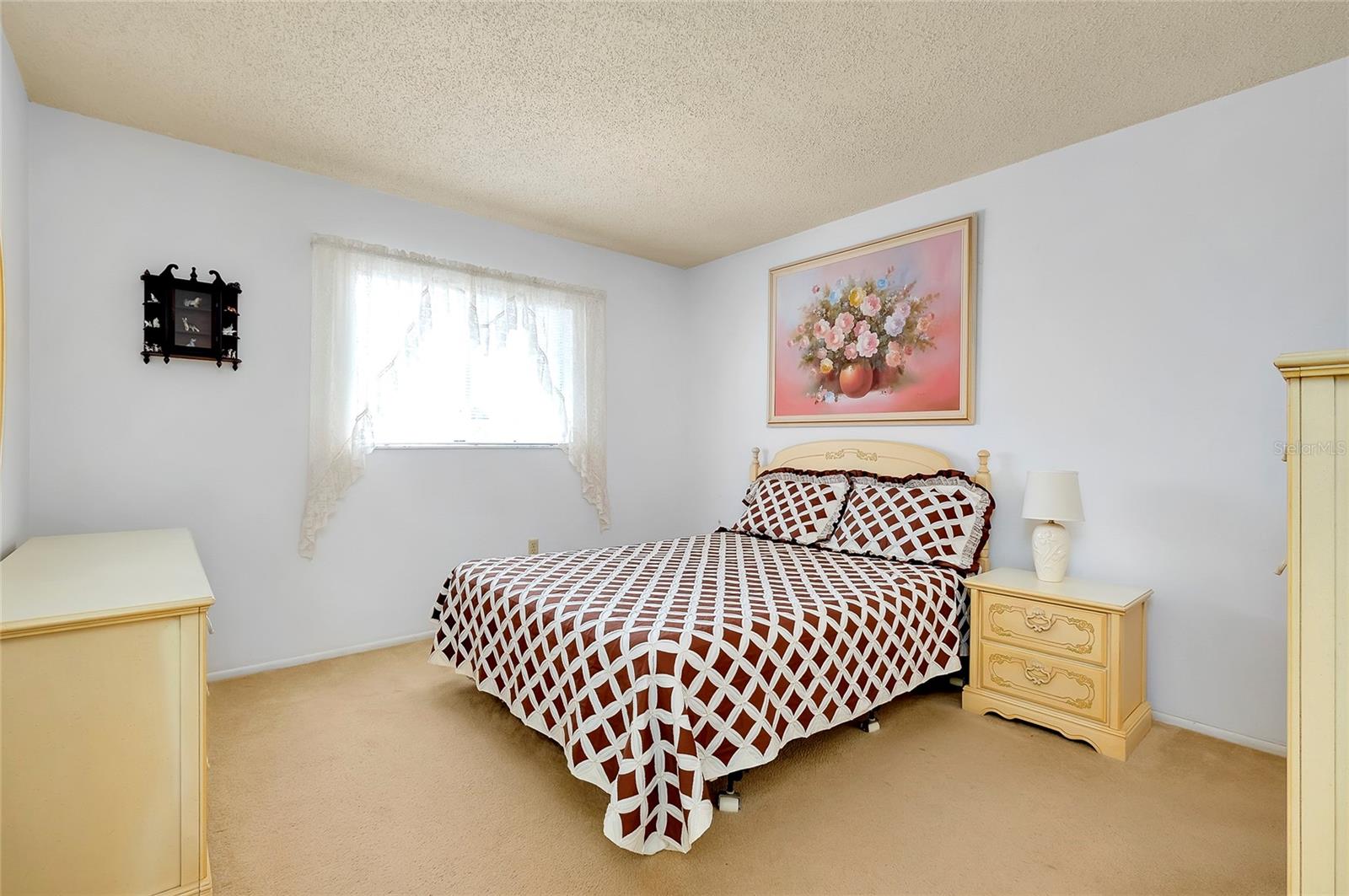 Listing photo id 23 for 472 Circlewood Drive L9