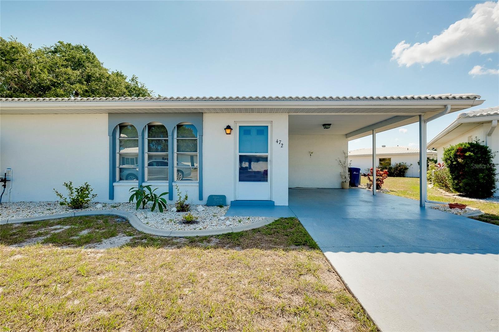 Listing photo id 2 for 472 Circlewood Drive L9