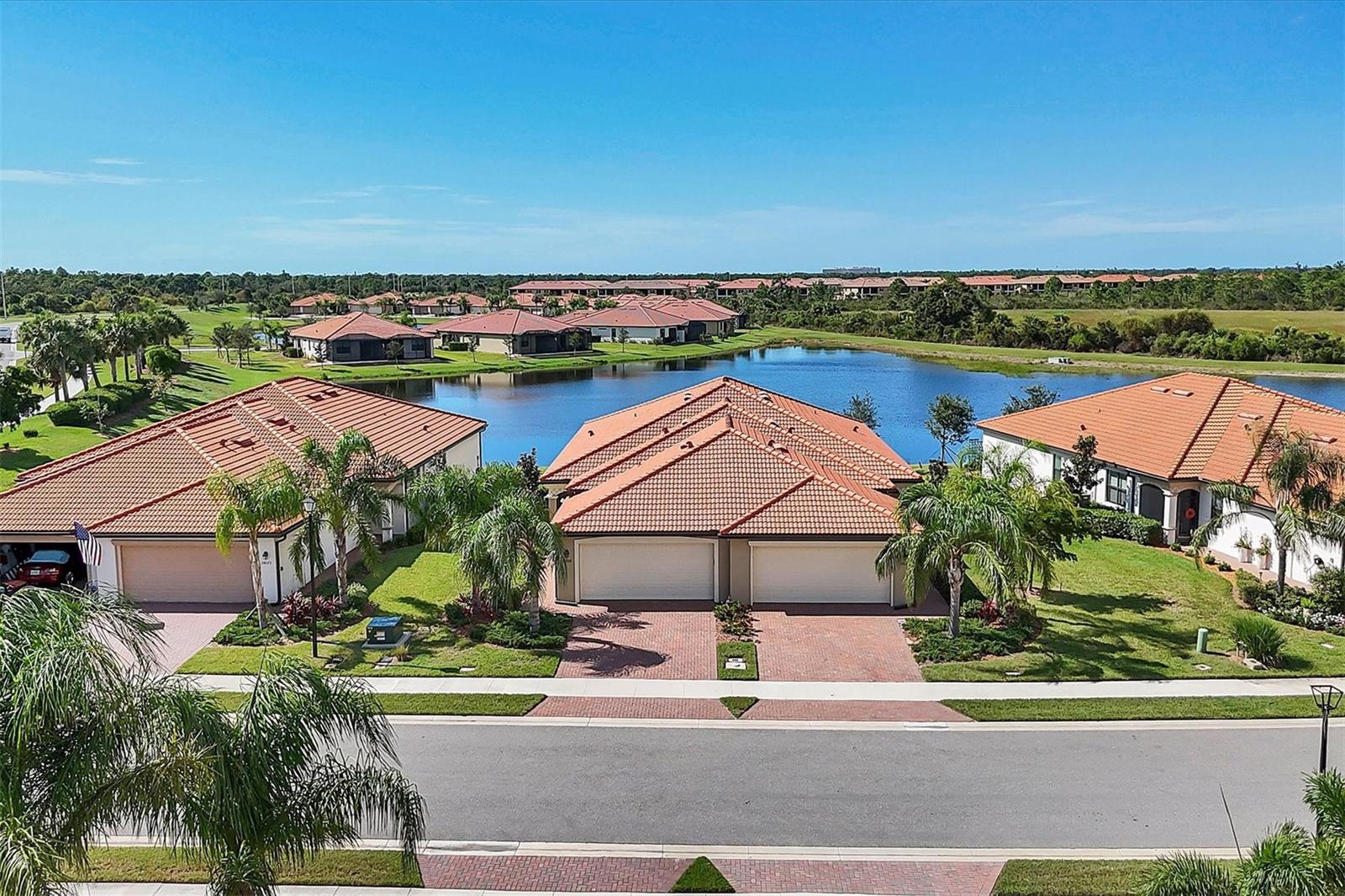 Image 2 of 100 For 24065 Canterwood Way