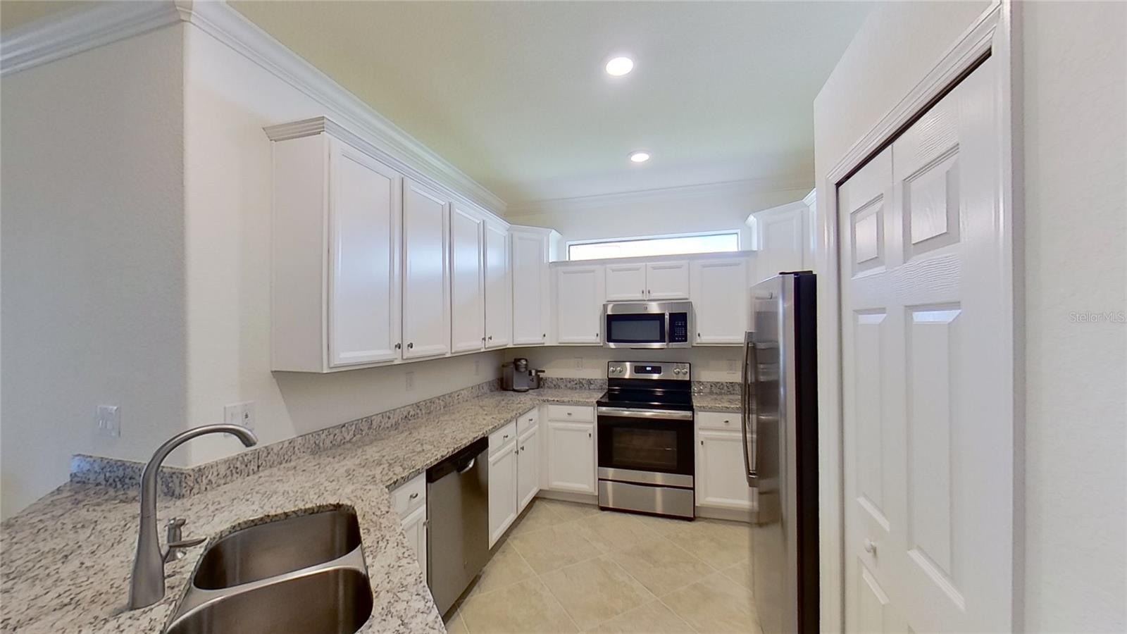 Image 34 of 100 For 24065 Canterwood Way