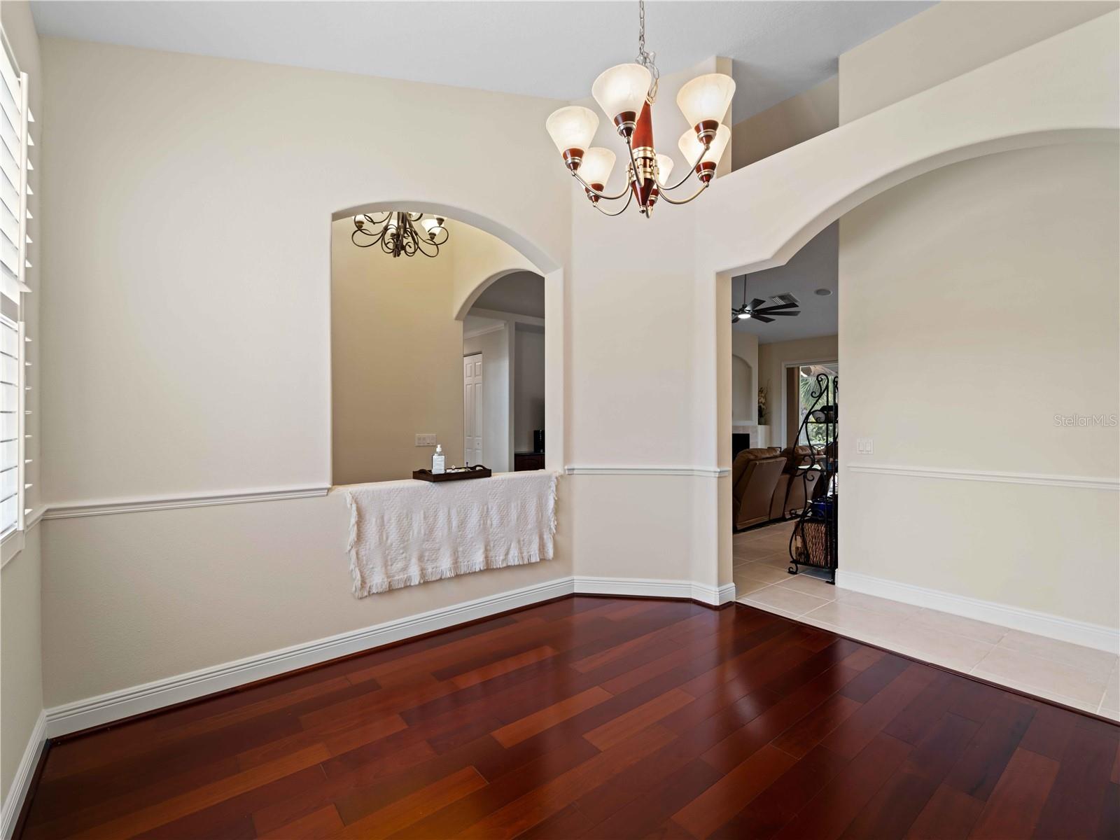 Listing photo id 20 for 4801 Brickell Drive