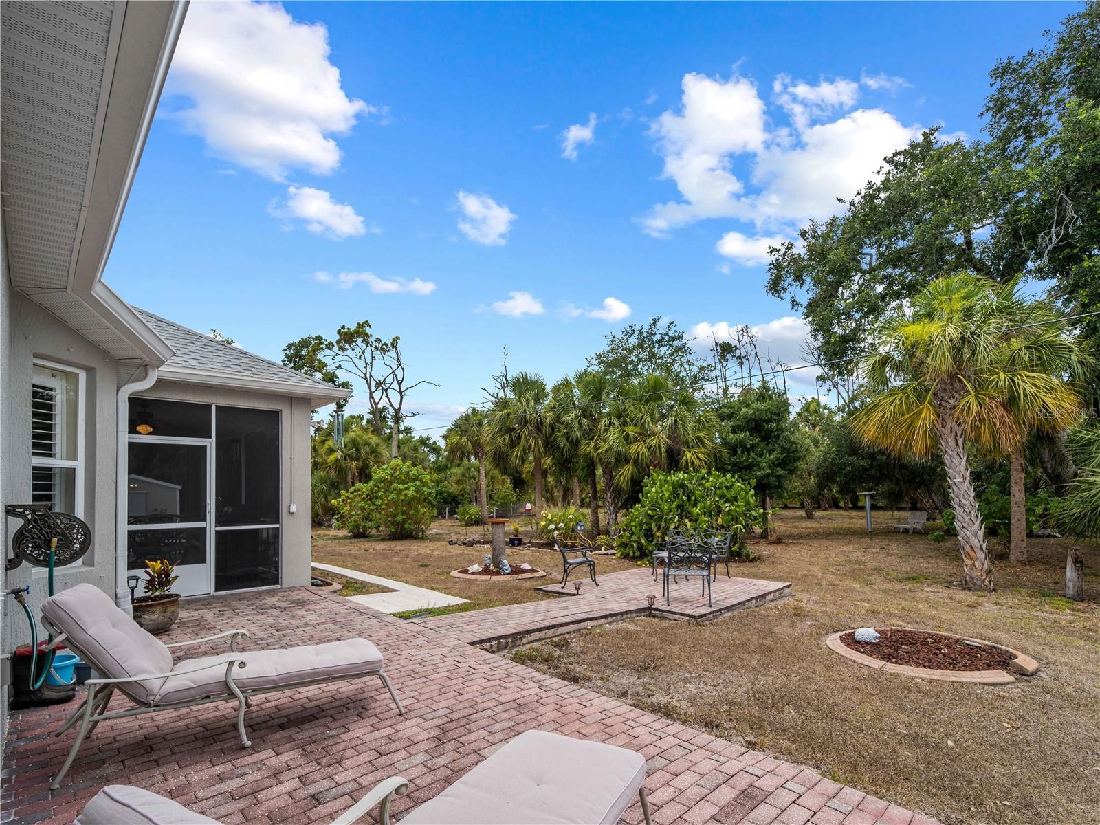 Listing photo id 42 for 4801 Brickell Drive