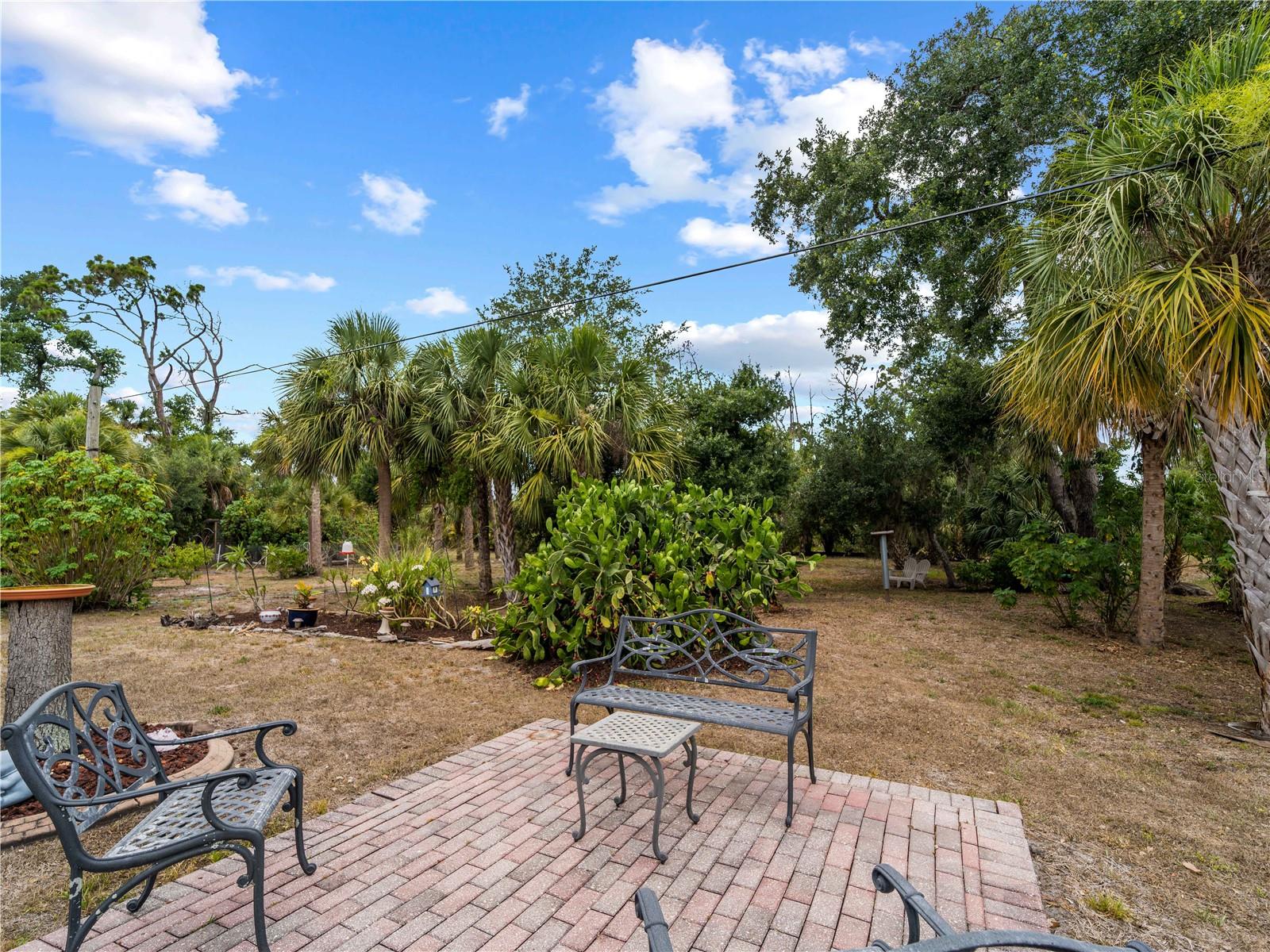 Listing photo id 43 for 4801 Brickell Drive