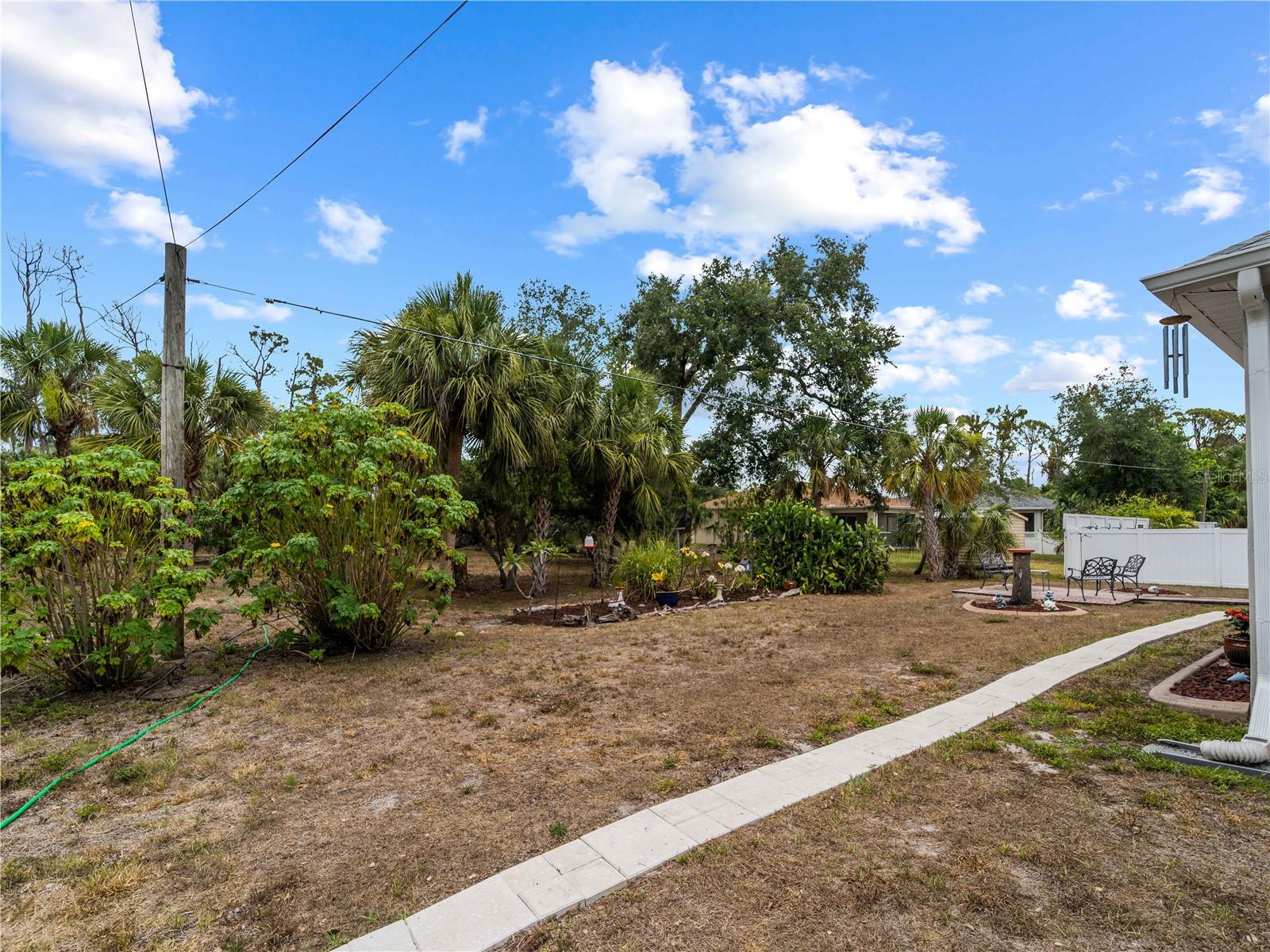 Listing photo id 45 for 4801 Brickell Drive