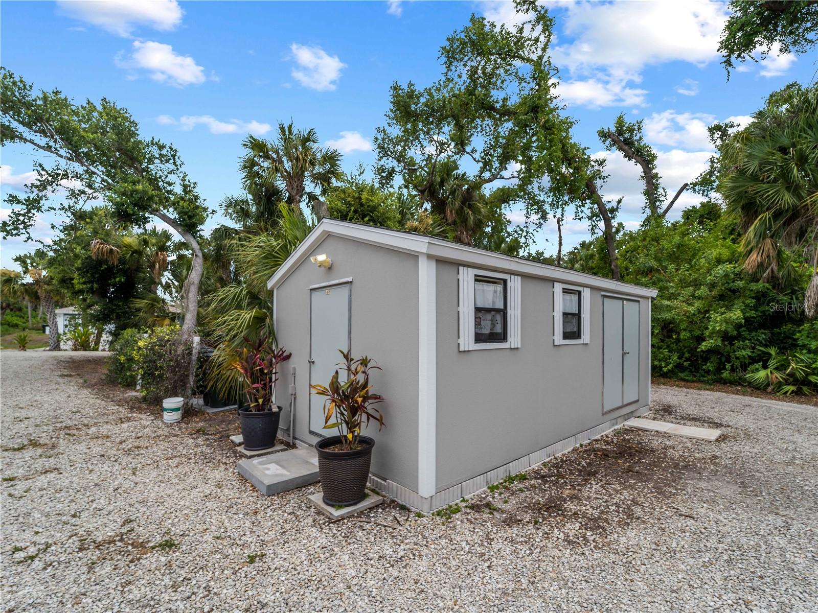 Listing photo id 46 for 4801 Brickell Drive