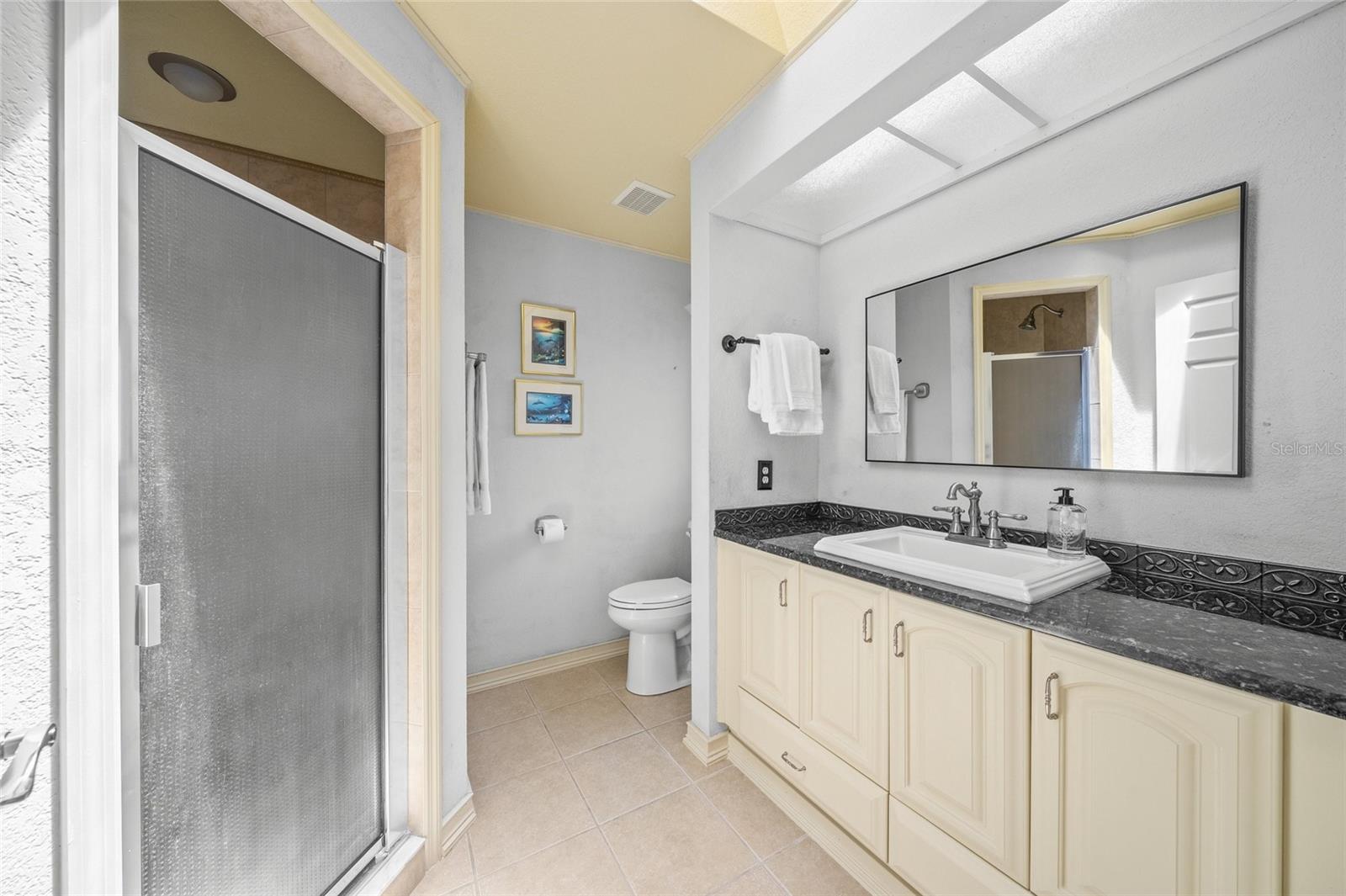 Listing photo id 22 for 4619 Flint Drive