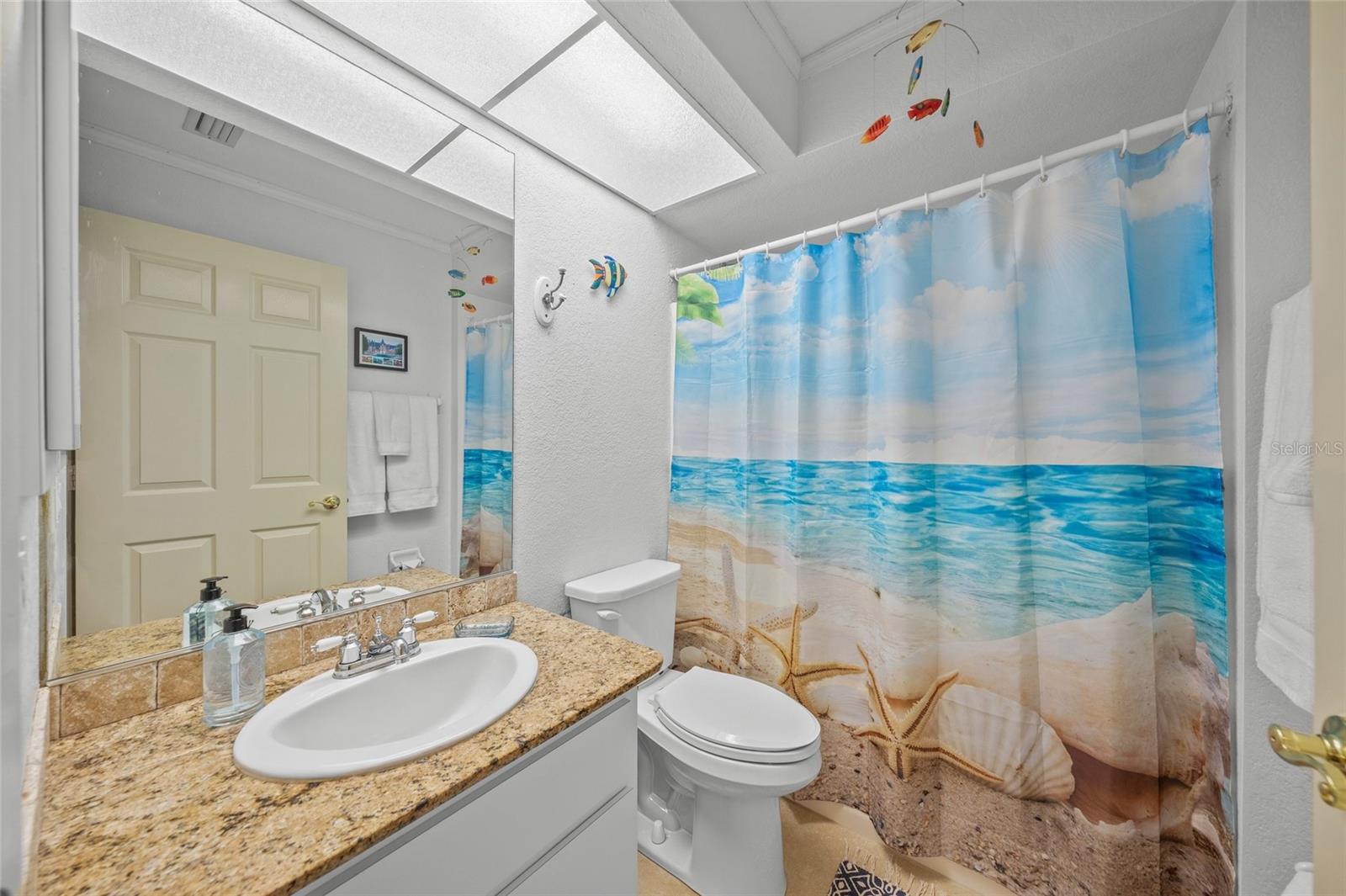 Listing photo id 26 for 4619 Flint Drive