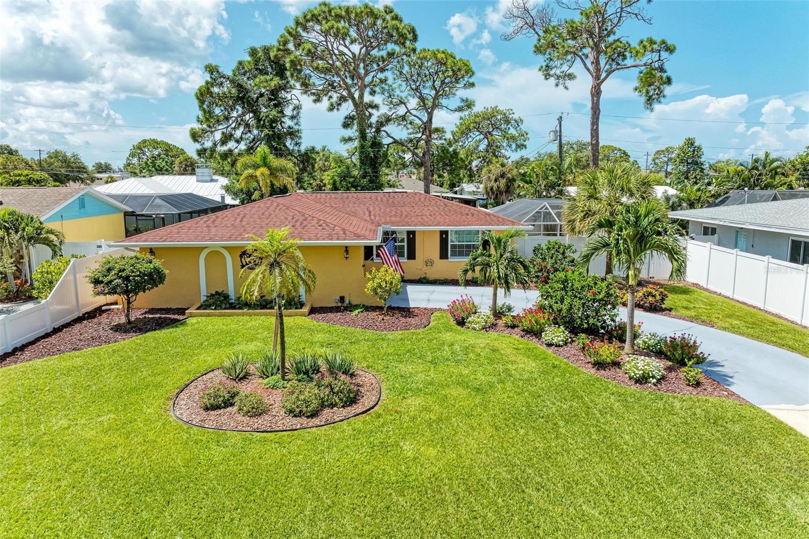 Details for 320 Aurora Street E, VENICE, FL 34285