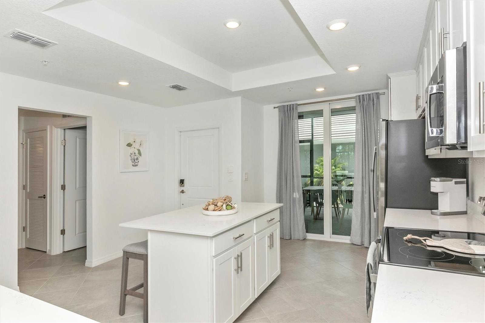 Image 15 of 99 For 12520 Galapagos Street 107