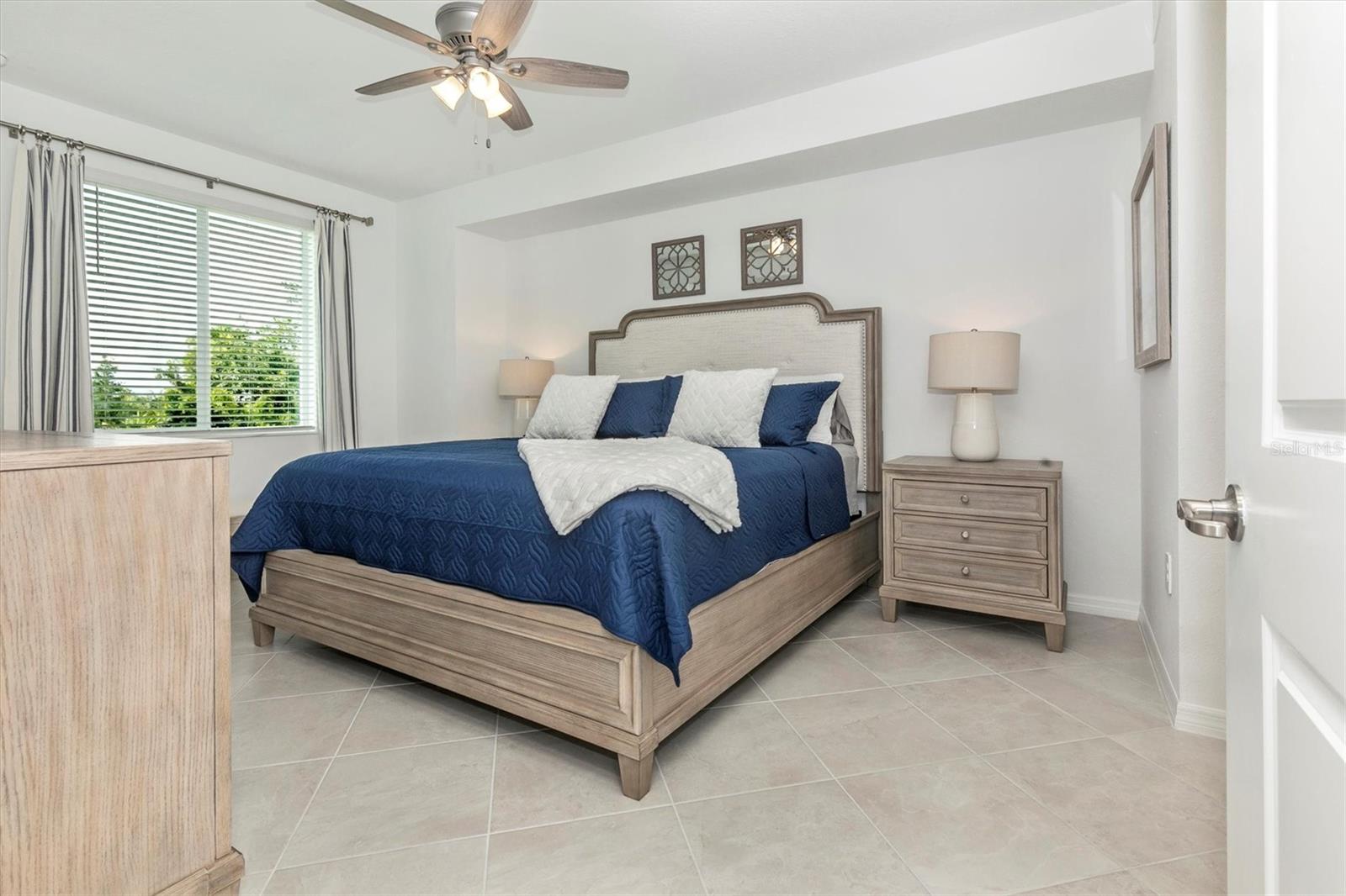 Image 22 of 99 For 12520 Galapagos Street 107