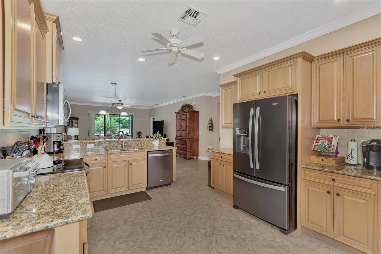 Image 27 of 48 For 20193 Pezzana Drive