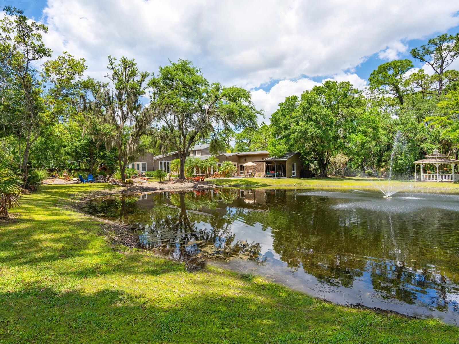 Listing photo id 67 for 6301 Gator Creek Boulevard